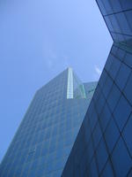 Голубой небоскреб