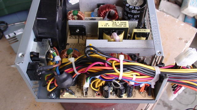 Внутренности блока питания