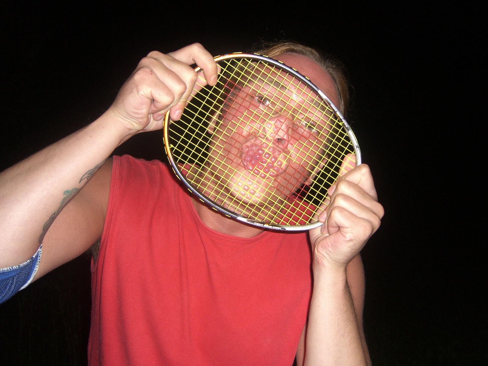 Приложение ко святым мощам: остатки ракетки Armortec 800 Offencive.