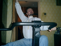 Верхом на коне.