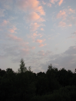 Облака, освещенные последними лучами заката