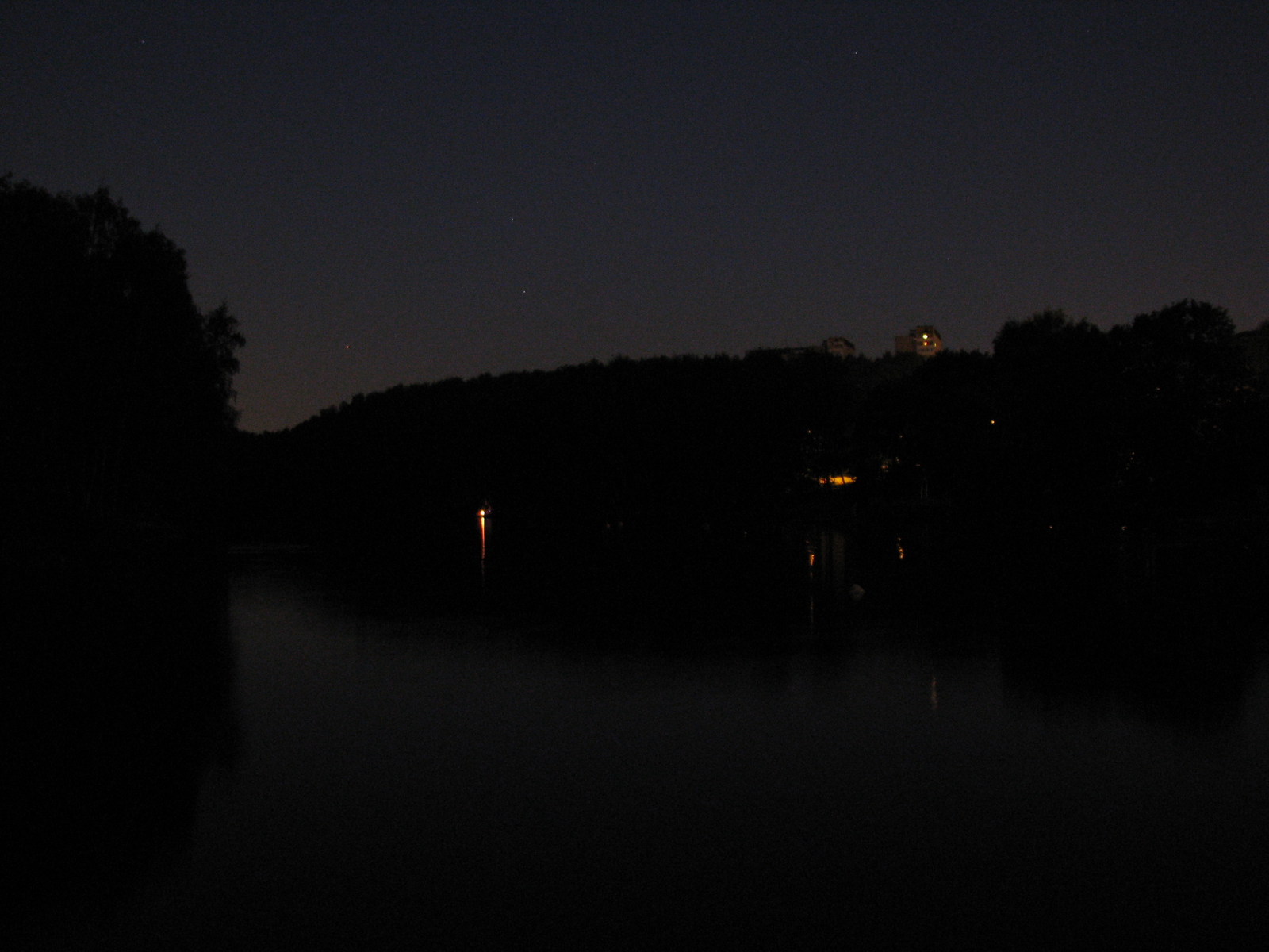 Ночное озеро