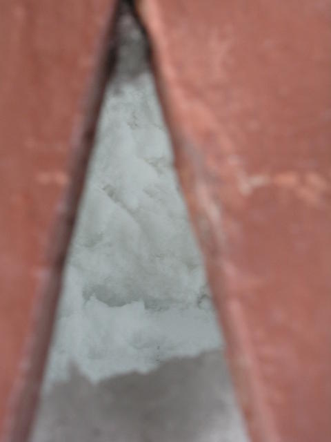 На дне
