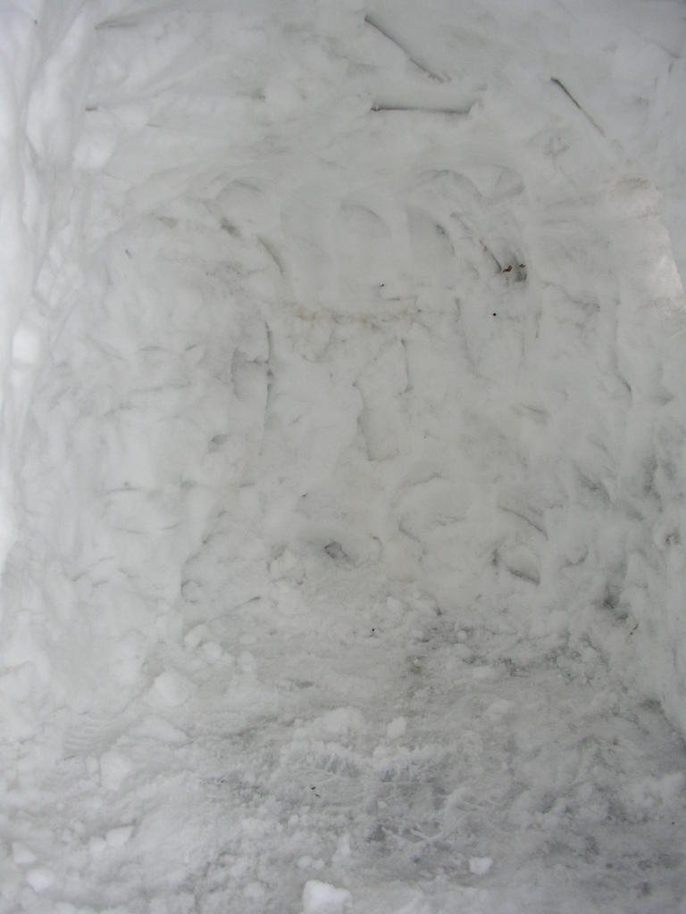 Внутри пещеры